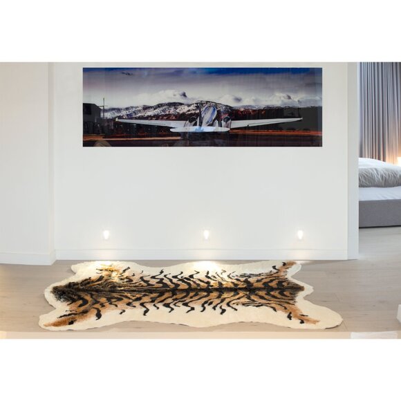 Luxe Home Decor Classic Faux Hide Rug | 1-Piece | Tyler tiger | 5.25'x7.5' - Picture 3 of 4